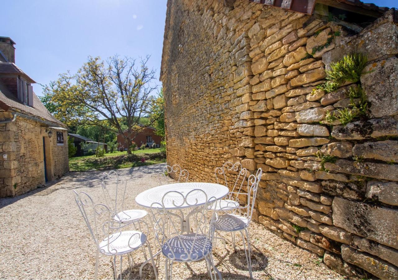 Chez Renou Et Prosperou Maison Typique Du Sarladait Saint-Genies Exterior foto